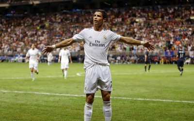 有球体育热评-冬窗租借C罗情怀回归